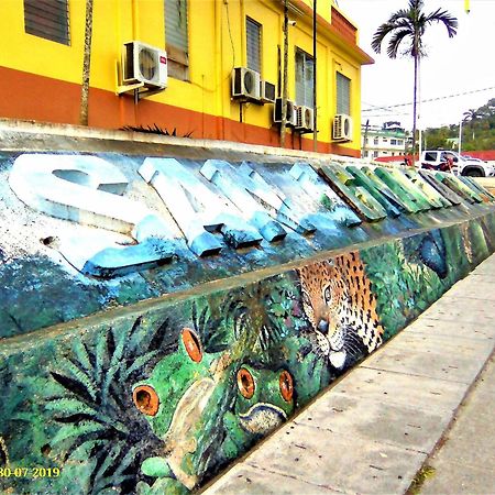 Iguana Roost Tourism Gold Standard Fully Equipped Two Bedroom Cabin San Ignacio Esterno foto